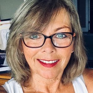 Meet your Posher, Deborah